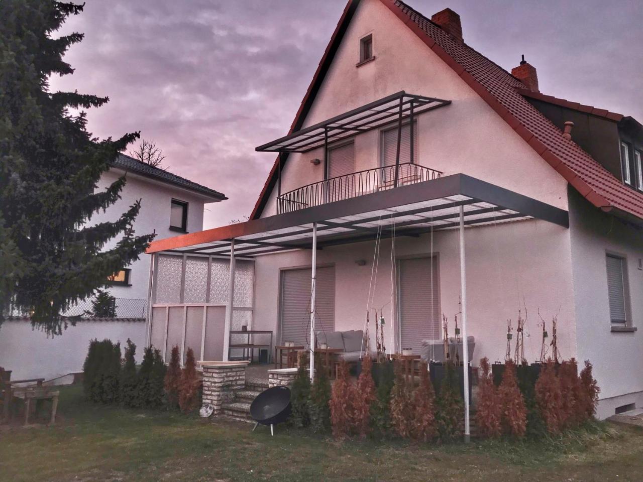 Hatzels Haeuschen Zirndorf Extérieur photo